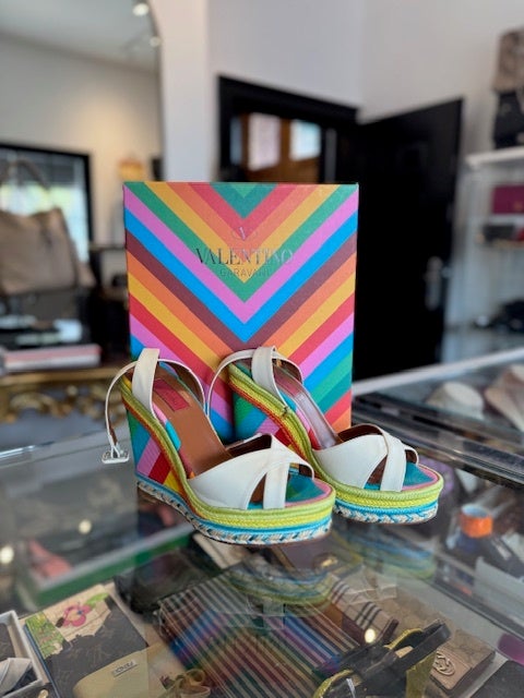 Valentino ベージュ ハイヒール　37.5 Valentino Garavani Beige Rockstud Caged 100 Heels - Size 37